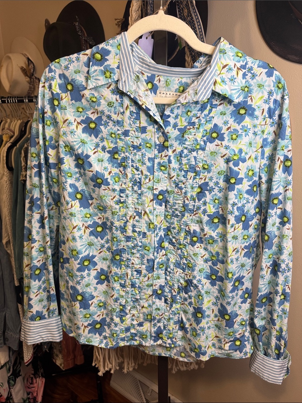 Liz Claiborne Blue Floral Button-Down Shirt